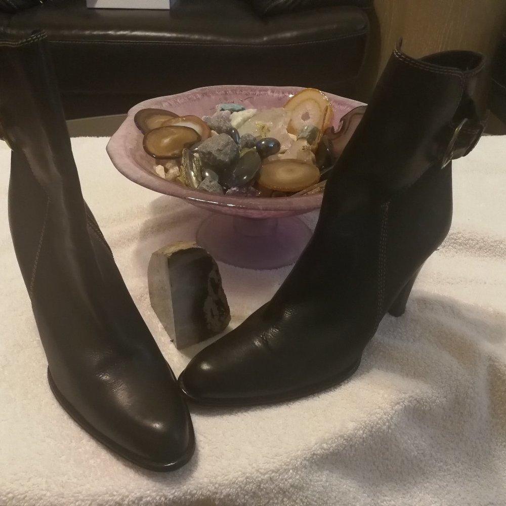 COACH TUMBLED LEATHER BUCKLE BOOTS